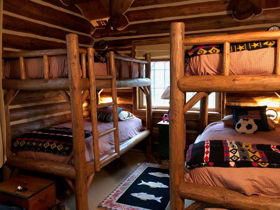 Trout Lodge - Bunk Bed Room